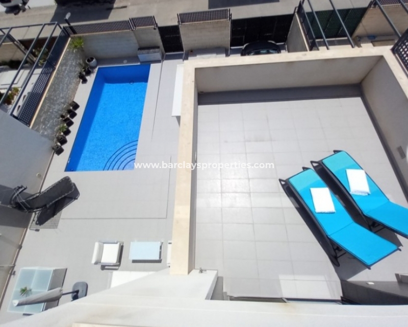 Wederverkoop -  Twee Onder Een Kap - Rojales