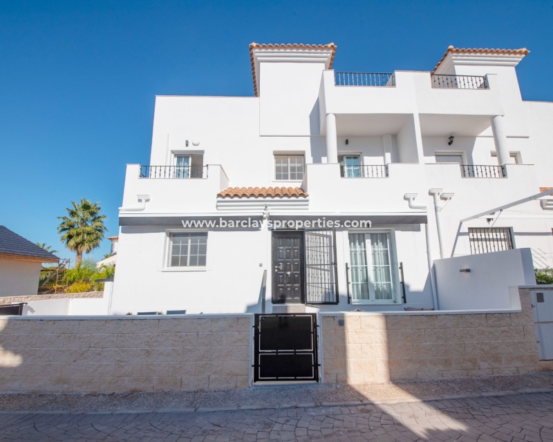 Wederverkoop -  Twee Onder Een Kap - Urb. El Oasis - La Marina