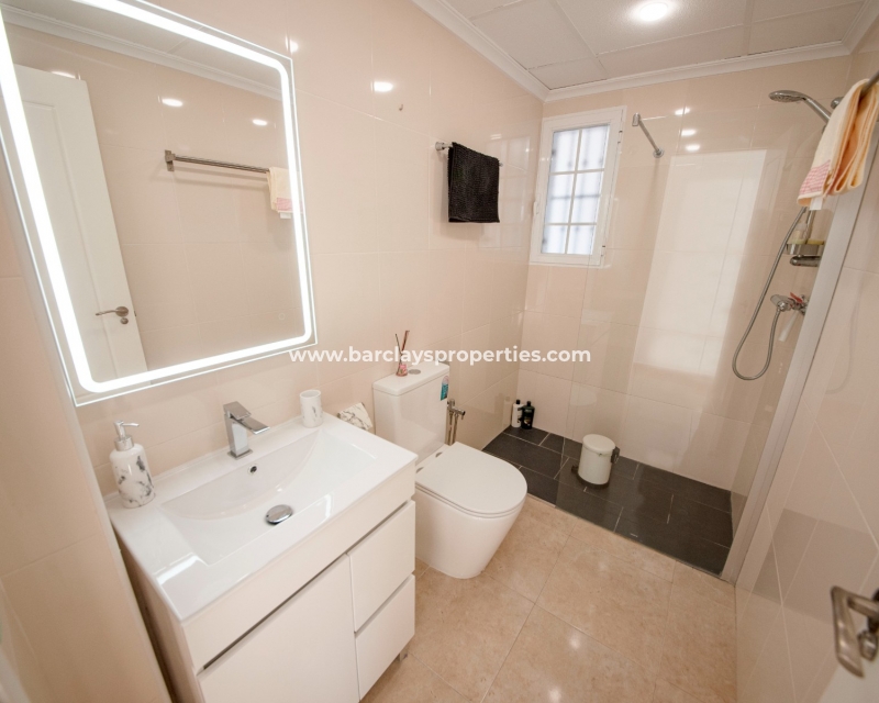 Wederverkoop -  Twee Onder Een Kap - Urb. El Oasis - La Marina