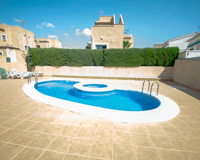 Wederverkoop -  Twee Onder Een Kap - Urb. La Marina