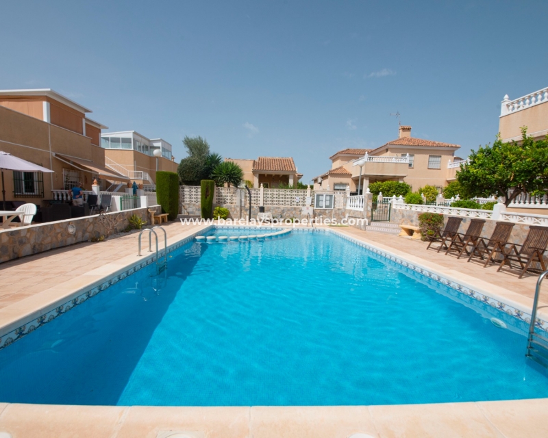 Wederverkoop -  Twee Onder Een Kap - Urb. La Marina