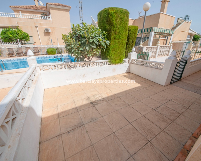 Wederverkoop -  Twee Onder Een Kap - Urb. La Marina