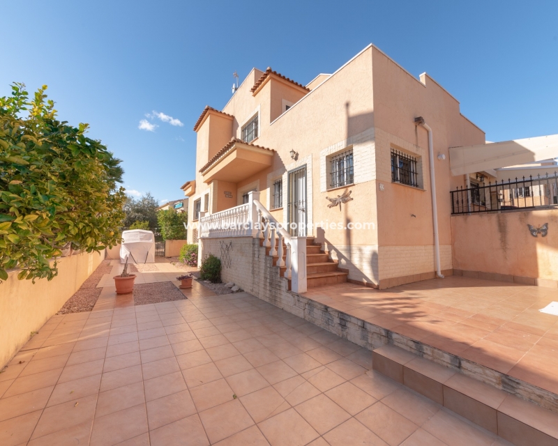 Wederverkoop -  Twee Onder Een Kap - Urb. La Marina