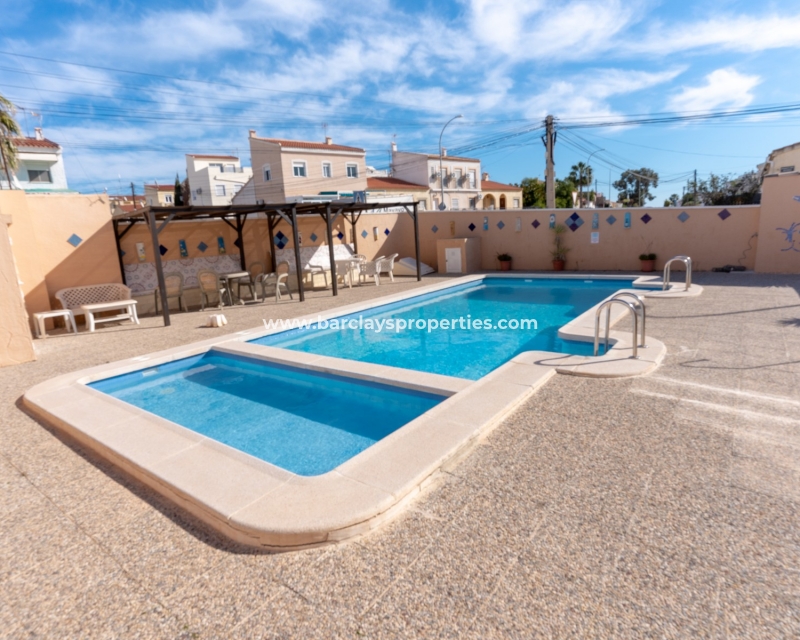 Wederverkoop -  Twee Onder Een Kap - Urb. La Marina