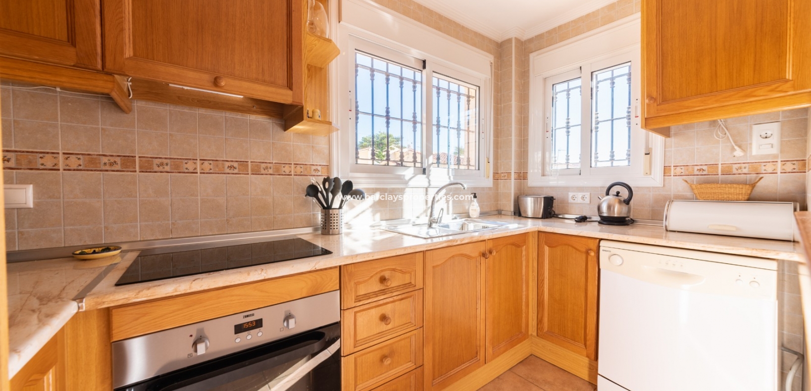 Wederverkoop -  Twee Onder Een Kap - Urb. La Marina