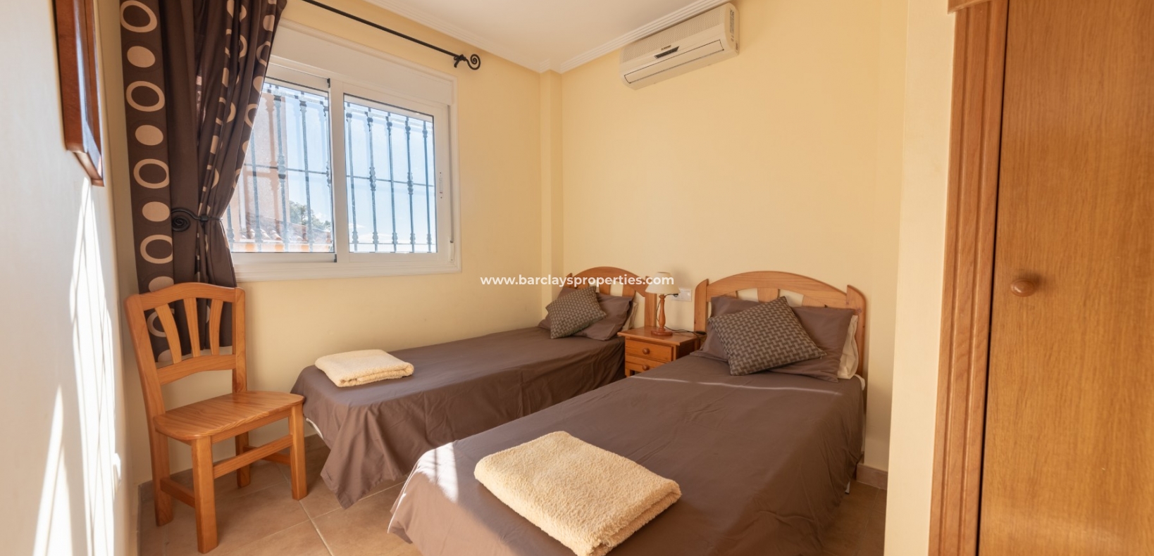 Wederverkoop -  Twee Onder Een Kap - Urb. La Marina