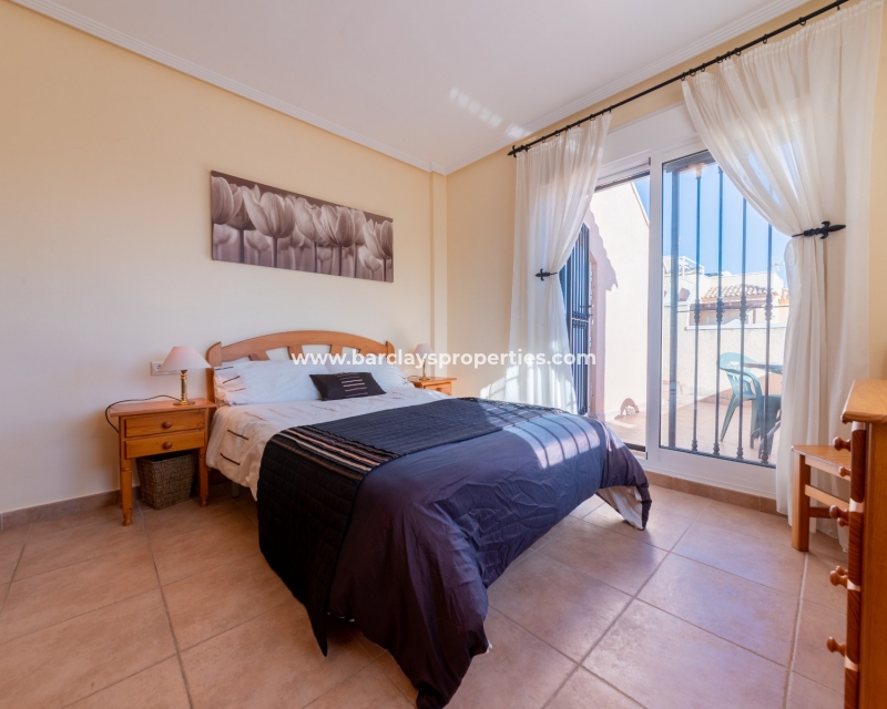 Wederverkoop -  Twee Onder Een Kap - Urb. La Marina