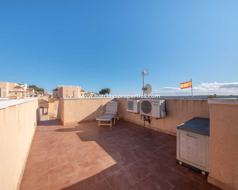 Wederverkoop -  Twee Onder Een Kap - Urb. La Marina