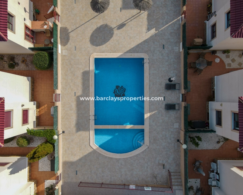 Wederverkoop -  Twee Onder Een Kap - Urb. La Marina