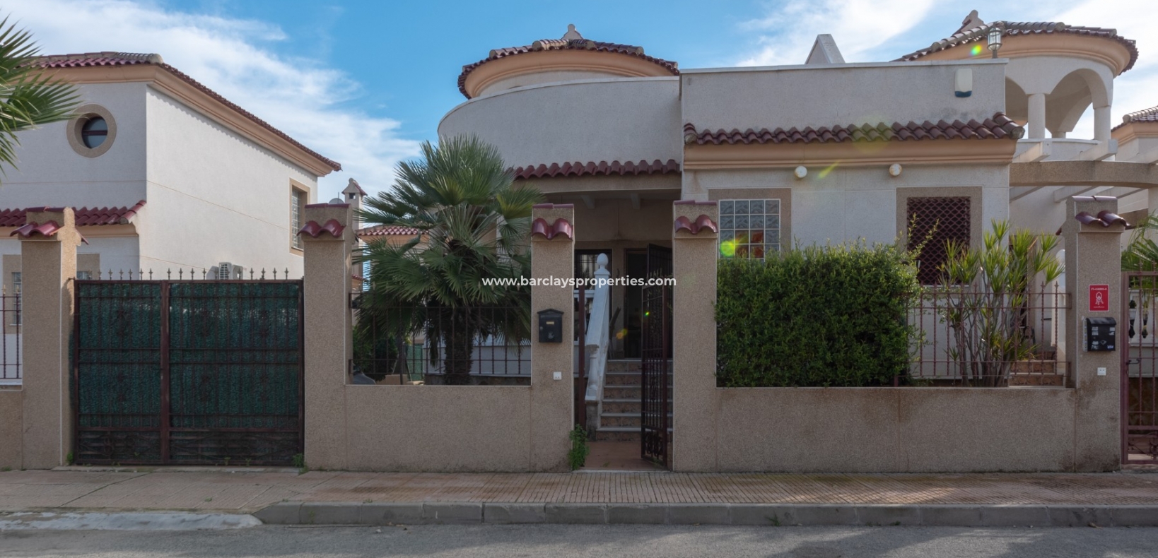 Wederverkoop -  Twee Onder Een Kap - Urb. La Marina