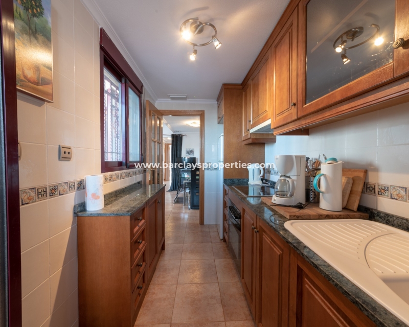 Wederverkoop -  Twee Onder Een Kap - Urb. La Marina