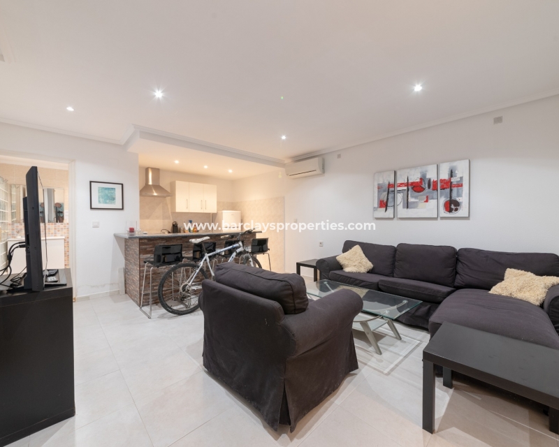 Wederverkoop -  Twee Onder Een Kap - Urb. La Marina