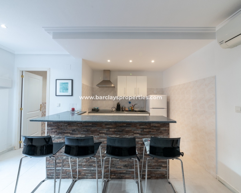 Wederverkoop -  Twee Onder Een Kap - Urb. La Marina