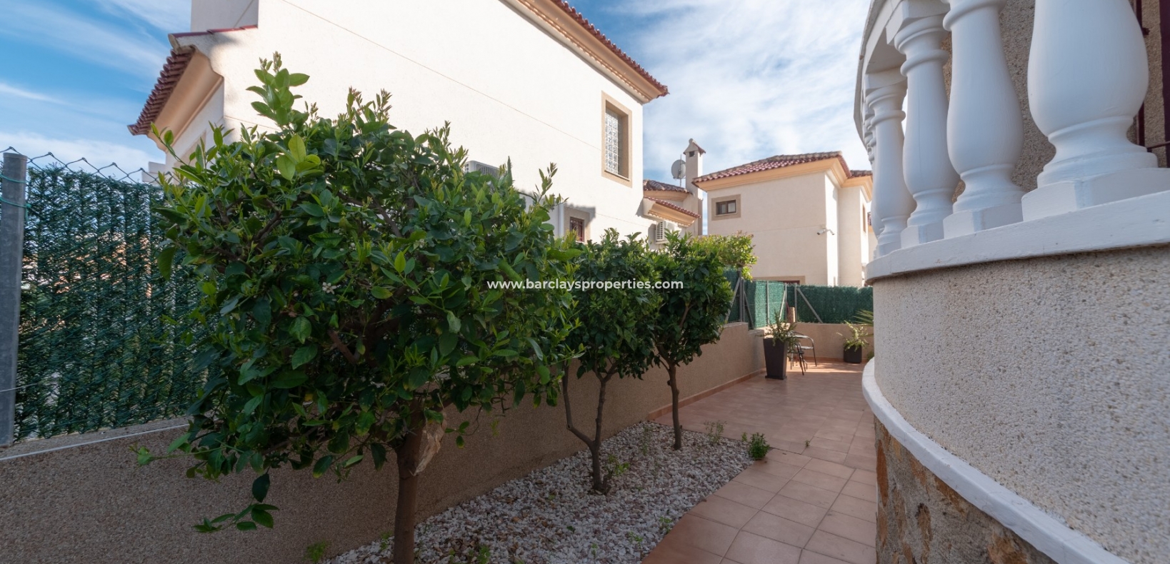 Wederverkoop -  Twee Onder Een Kap - Urb. La Marina