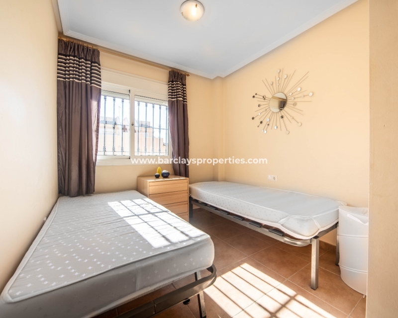 Wederverkoop -  Twee Onder Een Kap - Urb. La Marina