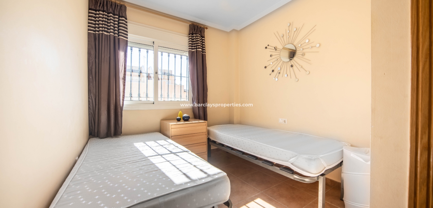 Wederverkoop -  Twee Onder Een Kap - Urb. La Marina