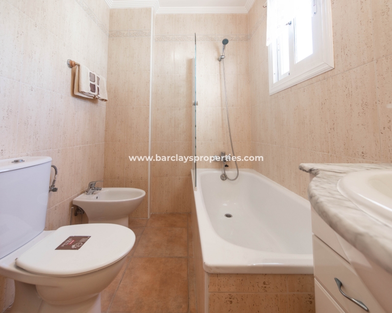 Wederverkoop -  Twee Onder Een Kap - Urb. La Marina