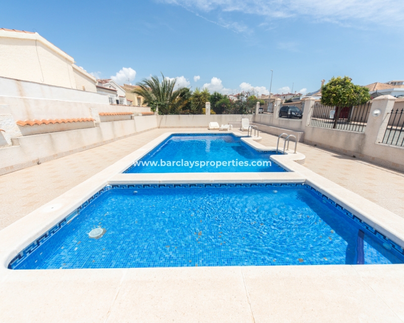 Wederverkoop -  Twee Onder Een Kap - Urb. La Marina