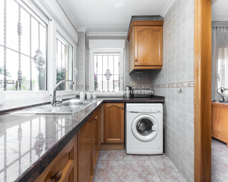 Wederverkoop -  Twee Onder Een Kap - Urb. La Marina