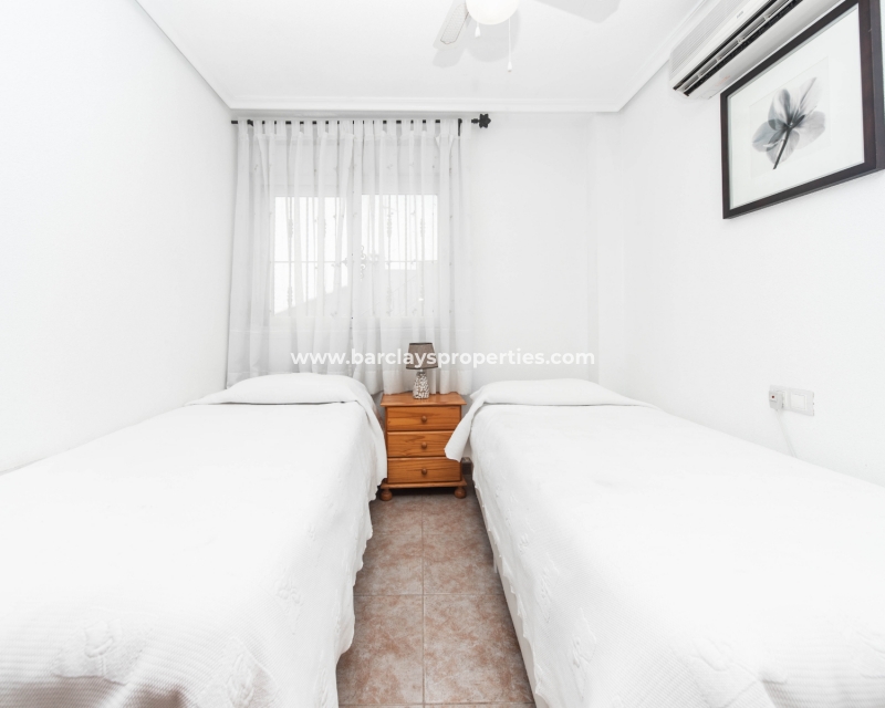 Wederverkoop -  Twee Onder Een Kap - Urb. La Marina