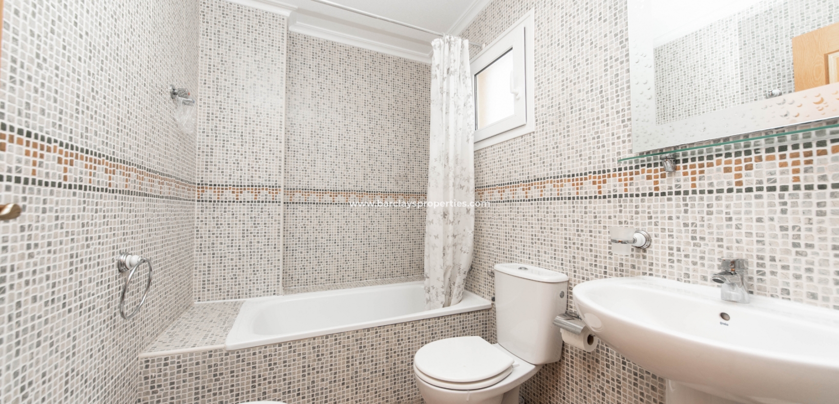 Wederverkoop -  Twee Onder Een Kap - Urb. La Marina