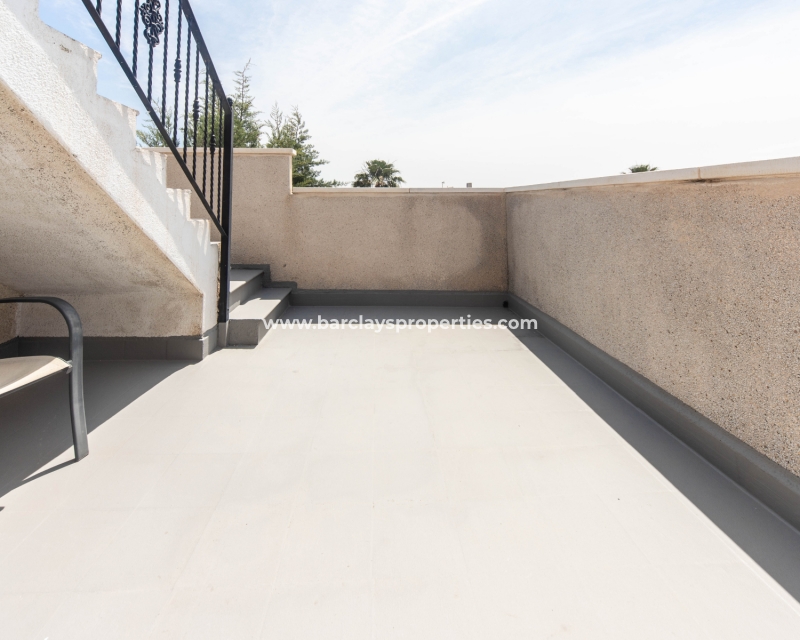 Wederverkoop -  Twee Onder Een Kap - Urb. La Marina