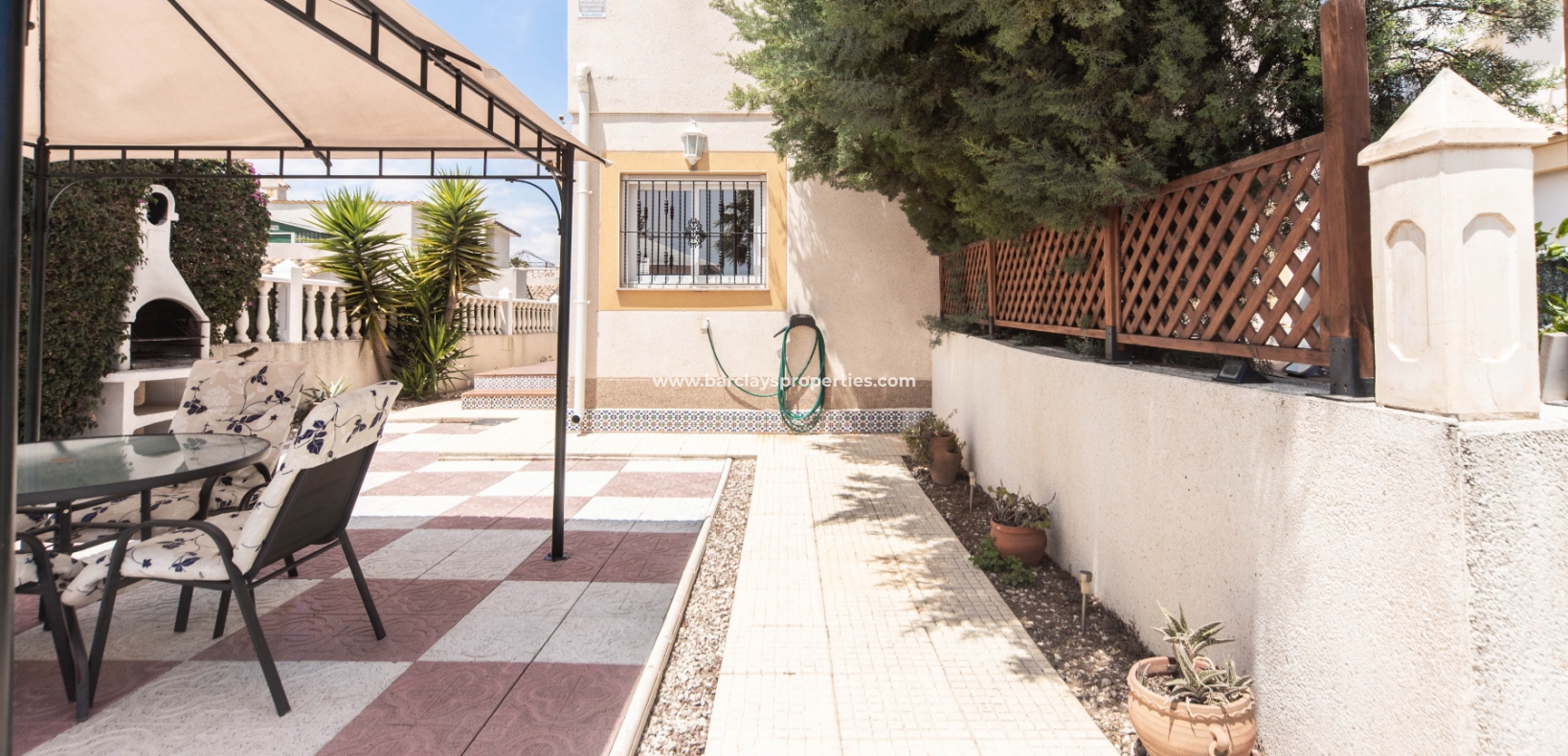 Wederverkoop -  Twee Onder Een Kap - Urb. La Marina