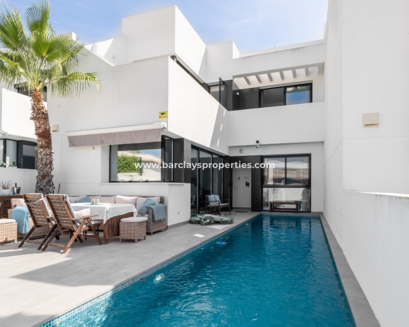 Wederverkoop -  Twee Onder Een Kap - Urb. La Marina