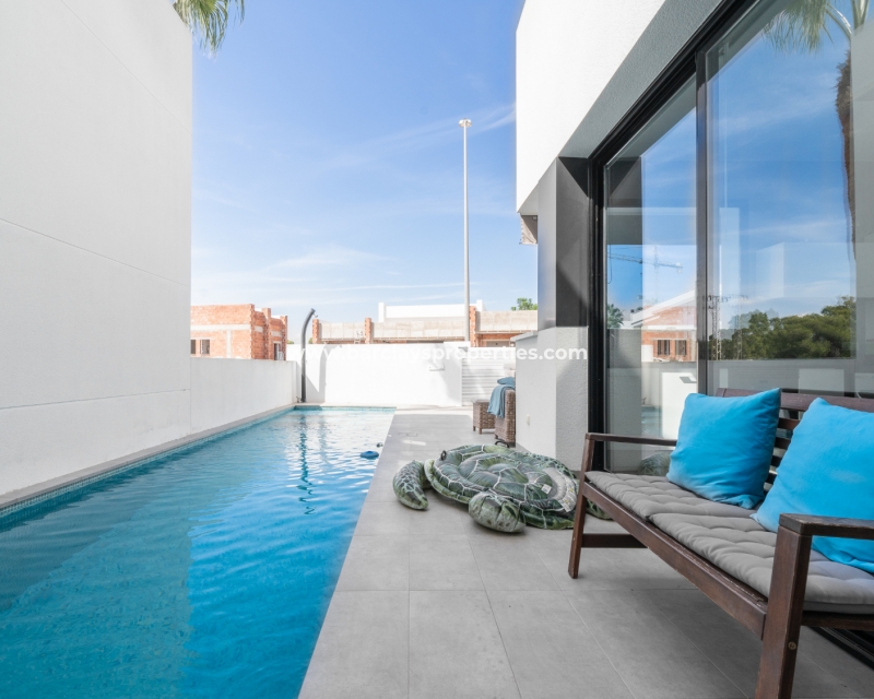 Wederverkoop -  Twee Onder Een Kap - Urb. La Marina