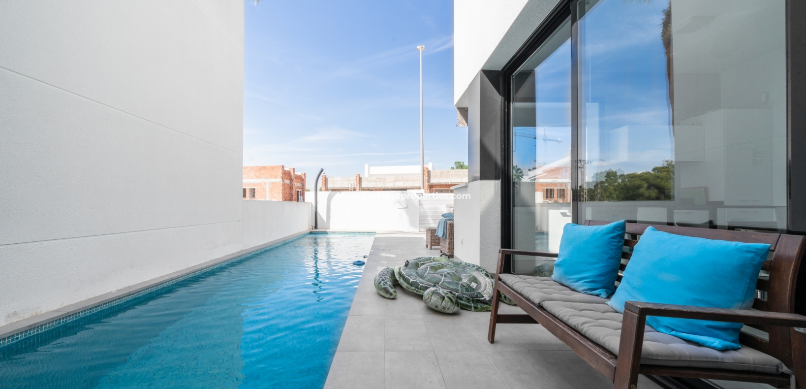 Wederverkoop -  Twee Onder Een Kap - Urb. La Marina