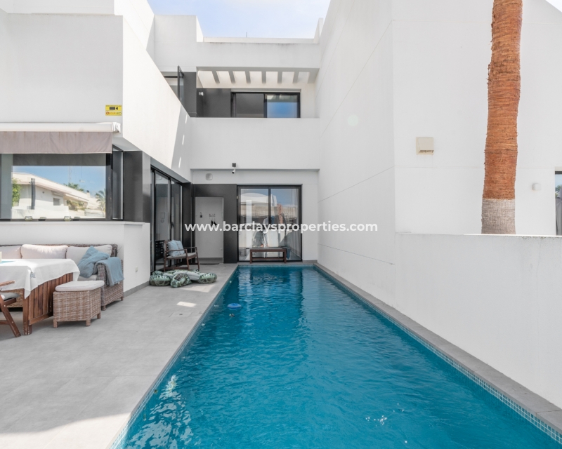 Wederverkoop -  Twee Onder Een Kap - Urb. La Marina