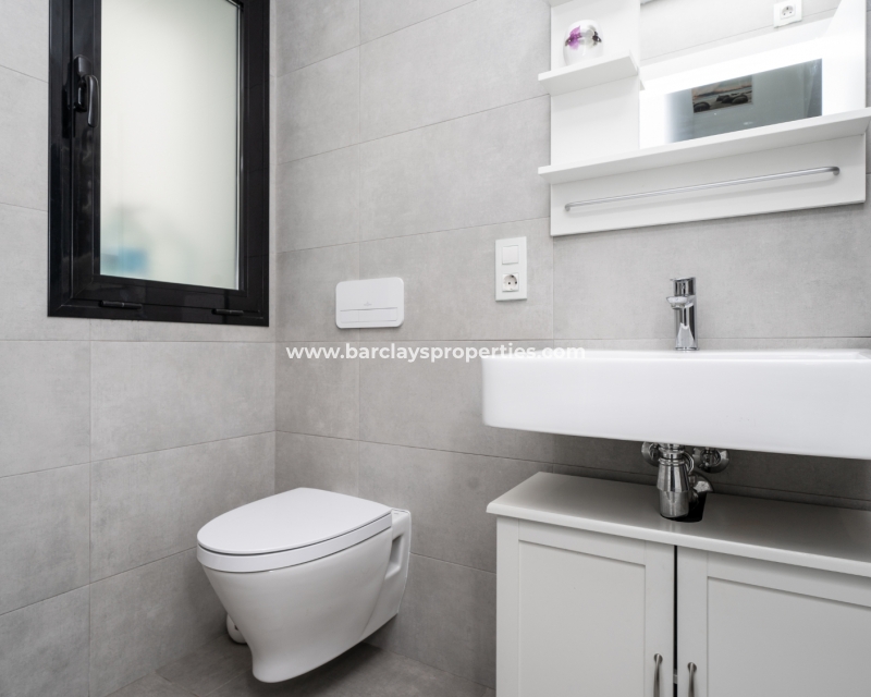 Wederverkoop -  Twee Onder Een Kap - Urb. La Marina