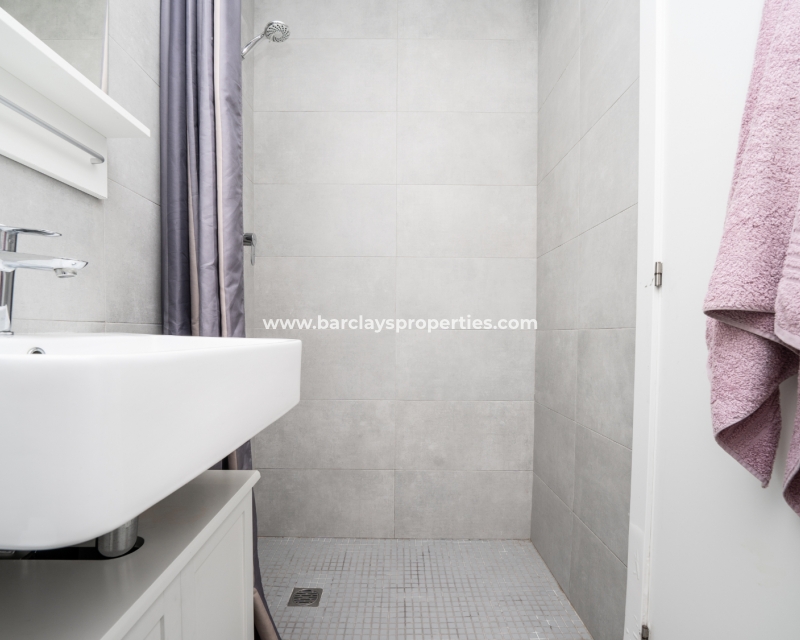 Wederverkoop -  Twee Onder Een Kap - Urb. La Marina