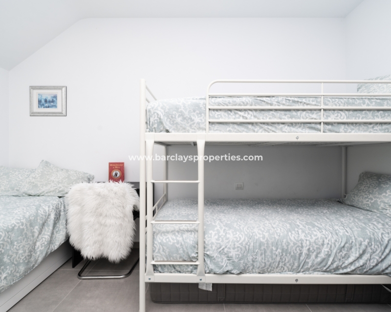 Wederverkoop -  Twee Onder Een Kap - Urb. La Marina