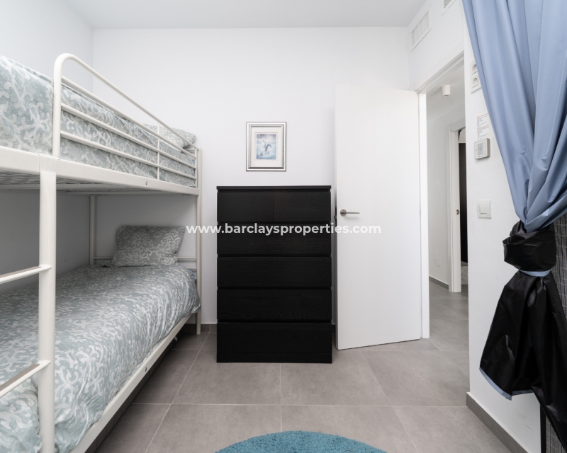 Wederverkoop -  Twee Onder Een Kap - Urb. La Marina