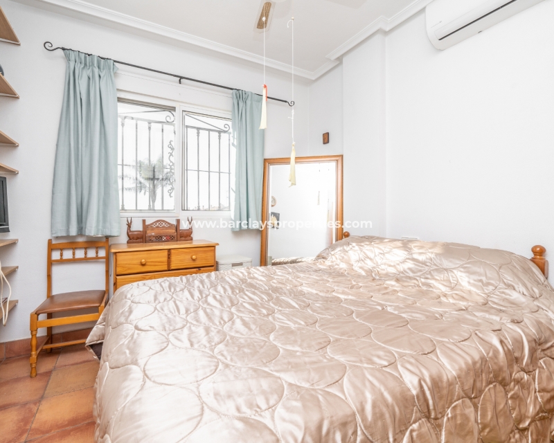 Wederverkoop -  Twee Onder Een Kap - Urb. La Marina