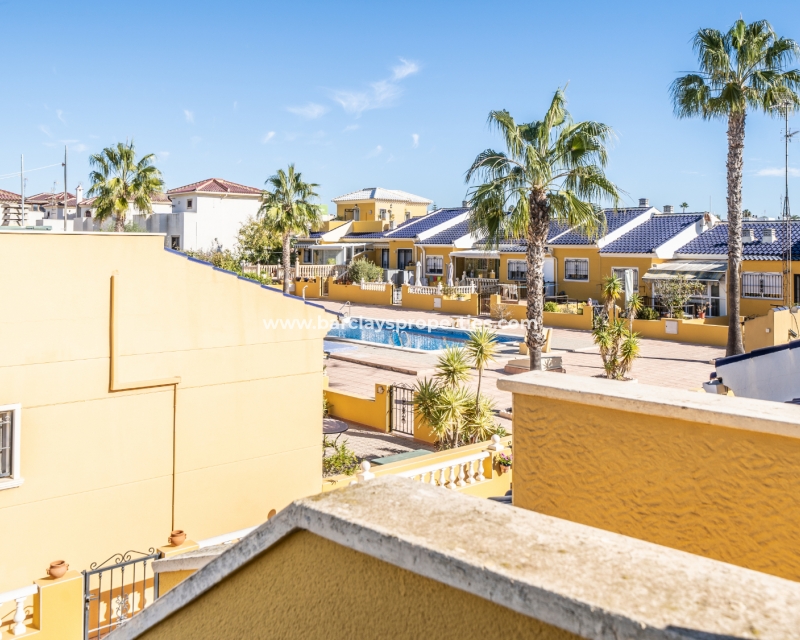 Wederverkoop -  Twee Onder Een Kap - Urb. La Marina