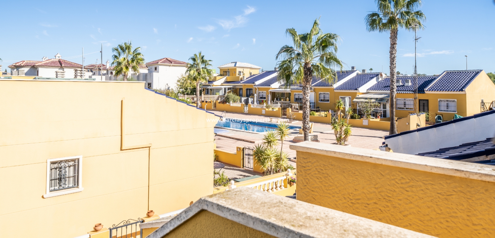 Wederverkoop -  Twee Onder Een Kap - Urb. La Marina