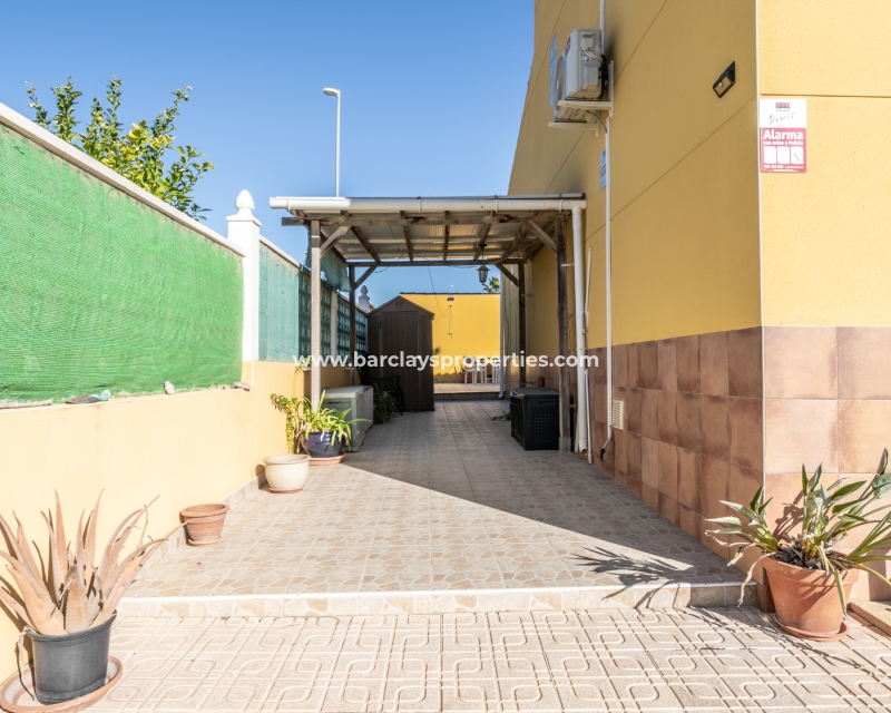 Wederverkoop -  Twee Onder Een Kap - Urb. La Marina