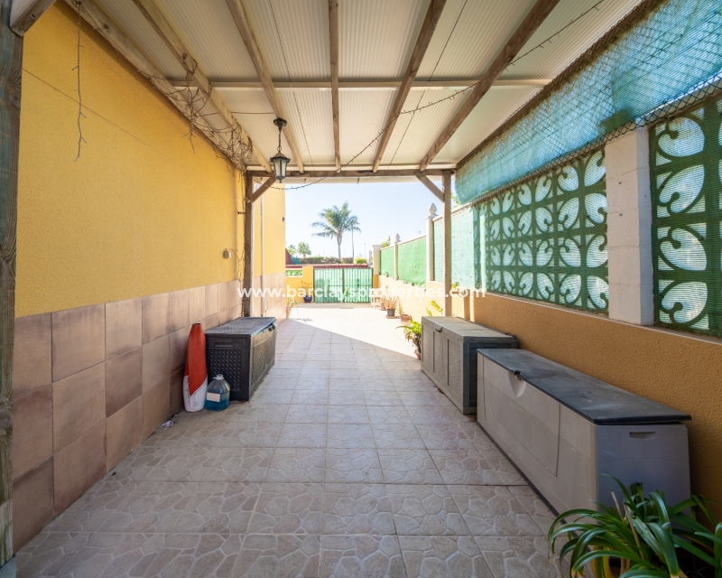 Wederverkoop -  Twee Onder Een Kap - Urb. La Marina