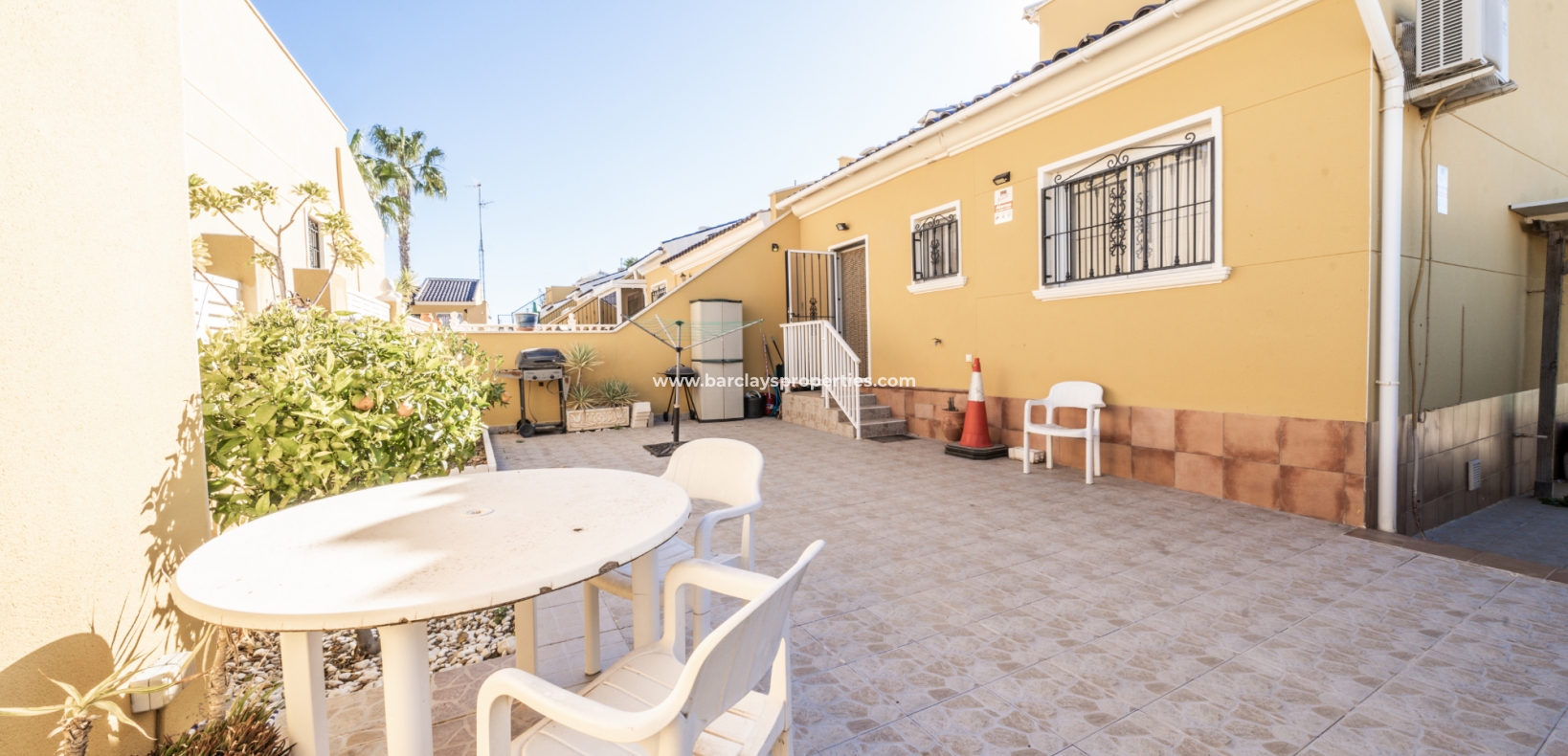 Wederverkoop -  Twee Onder Een Kap - Urb. La Marina