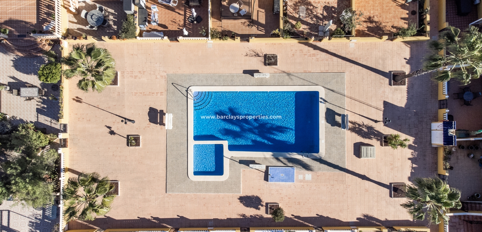 Wederverkoop -  Twee Onder Een Kap - Urb. La Marina