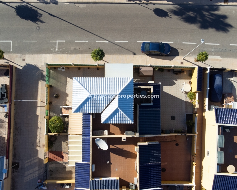 Wederverkoop -  Twee Onder Een Kap - Urb. La Marina