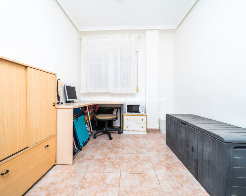 Wederverkoop -  Twee Onder Een Kap - Urb. La Marina