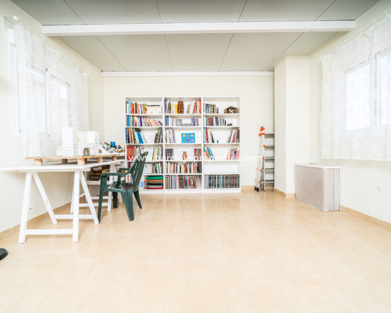 Wederverkoop -  Twee Onder Een Kap - Urb. La Marina