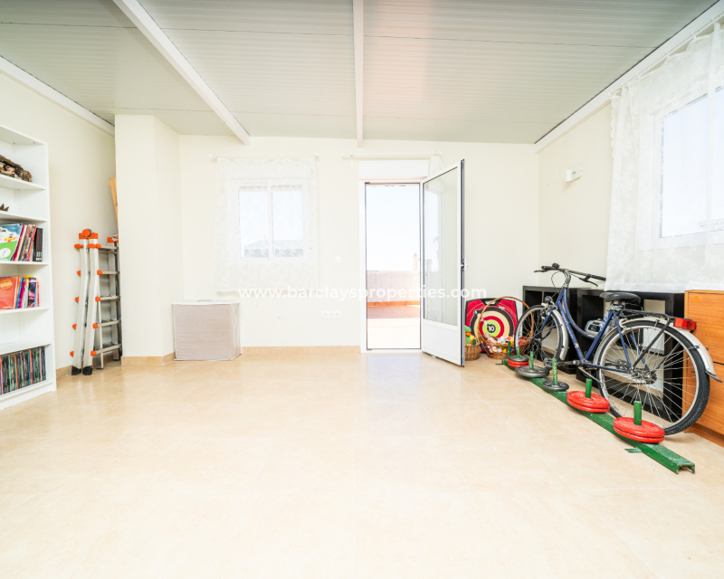 Wederverkoop -  Twee Onder Een Kap - Urb. La Marina