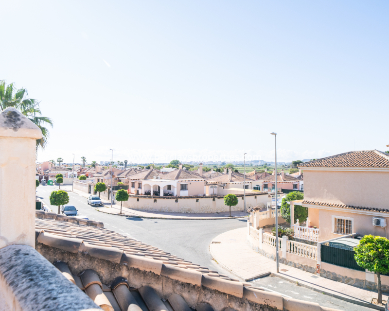 Wederverkoop -  Twee Onder Een Kap - Urb. La Marina