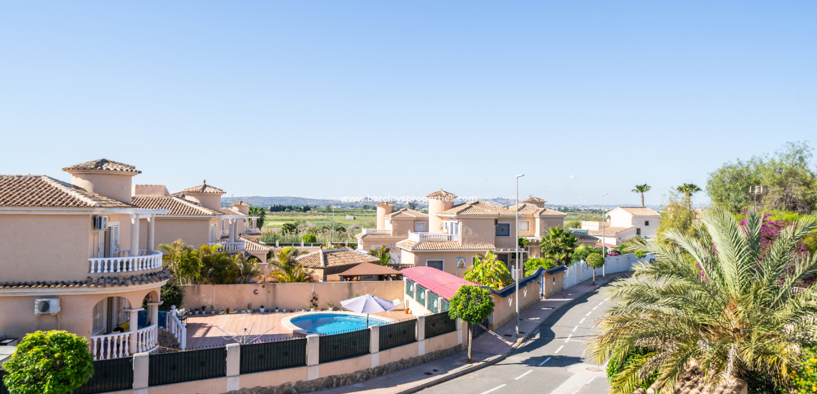 Wederverkoop -  Twee Onder Een Kap - Urb. La Marina
