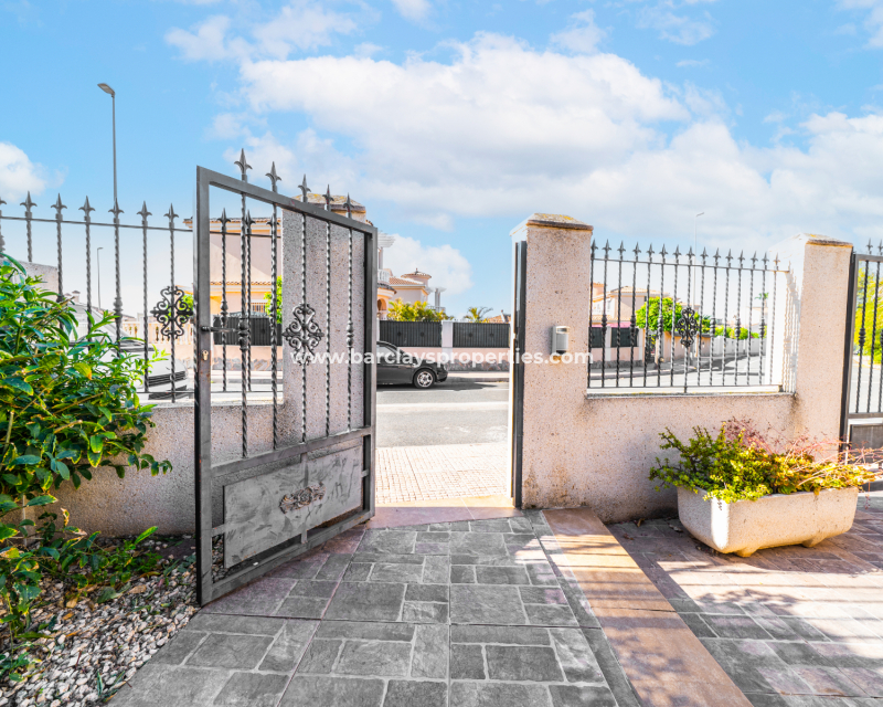 Wederverkoop -  Twee Onder Een Kap - Urb. La Marina