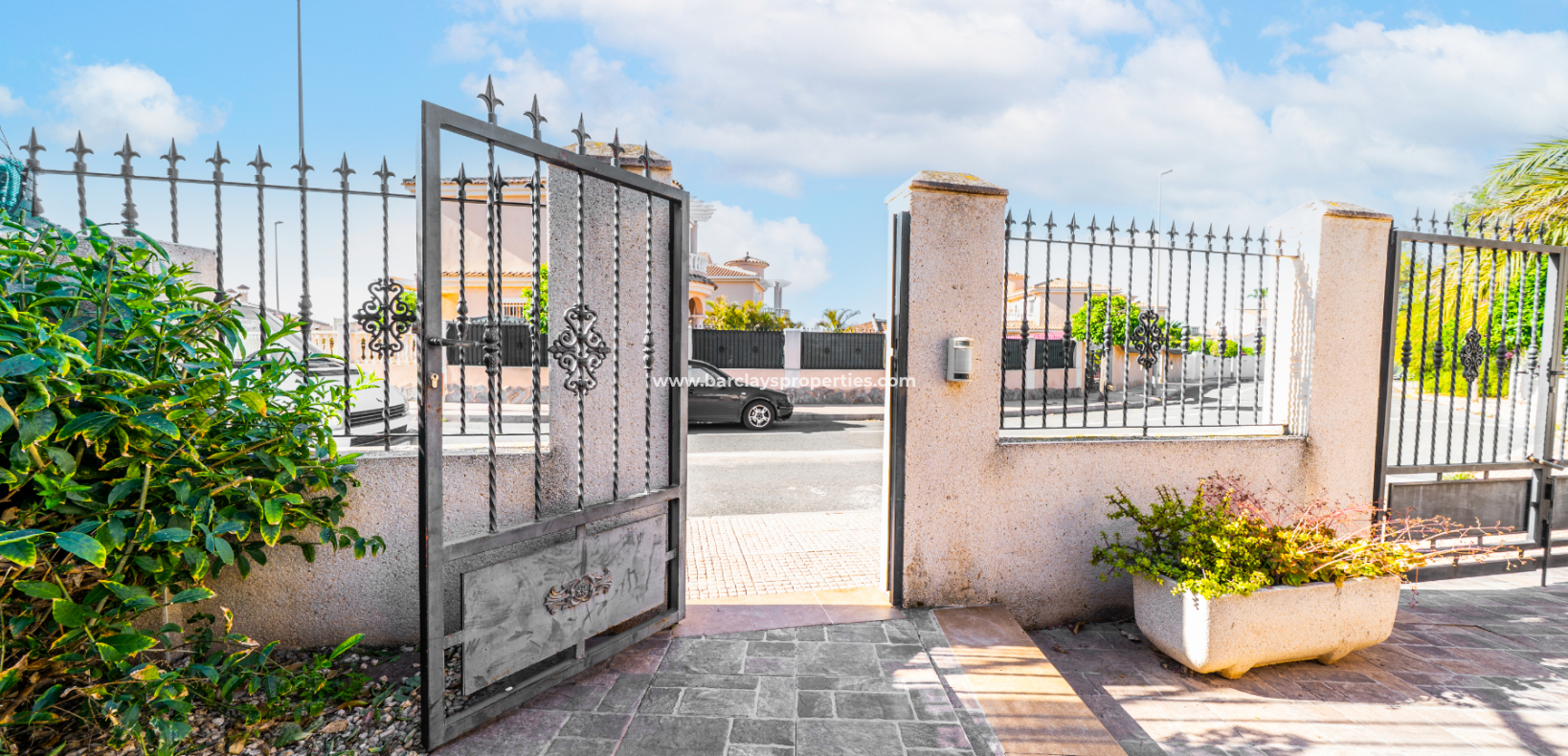 Wederverkoop -  Twee Onder Een Kap - Urb. La Marina